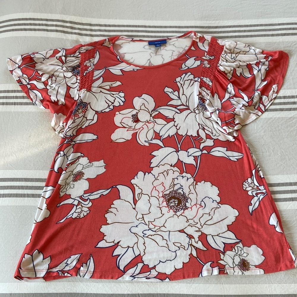 Apt 9 Large knit top. Coral print